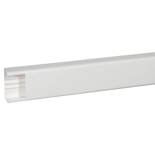 LEGRAND-010475 Univerzális DLP kábelcsatorna, 150 x 65 mm, 130 mm-es hajlékony fedéllel, válaszfal nélkül, 2 m, fehér