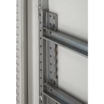 LEGRAND-047719 Altis perforált tartórúd ajtóhoz 600 mm