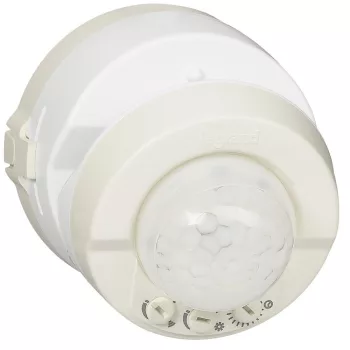   LEGRAND-048898 LM - PIR mozgásérzékelő, 360°, IP55, oldalfal/mennyezet felületére szerelhető, dönthető kialakítás (állítható), fehér