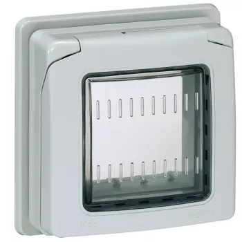 LEGRAND-053948 P17 Tempra háztartási aljzat keret IP55