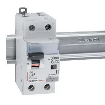   LEGRAND-410965 DX3 1P+N kombinált áram-védőkapcsoló B16 6000A / 10kA 30mA A típus