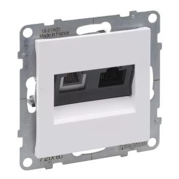 LEGRAND-721160 Suno RJ 11 + RJ 45 Cat.6 UTP aljzat, fehér