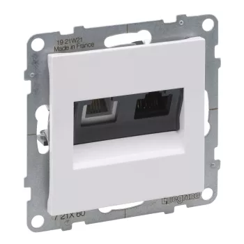 LEGRAND-721160 Suno RJ 11 + RJ 45 Cat.6 UTP aljzat, fehér