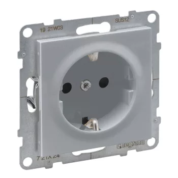   LEGRAND-721324 Suno 2P+F csatlakozóaljzat biztonsági zsaluval (csavaros), alumínium