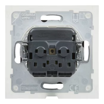   LEGRAND-721423 Suno 2P+F csatlakozóaljzat (rugós), biztonsági zsaluval, IP44, fekete