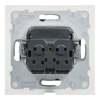   LEGRAND-721423 Suno 2P+F csatlakozóaljzat (rugós), biztonsági zsaluval, IP44, fekete