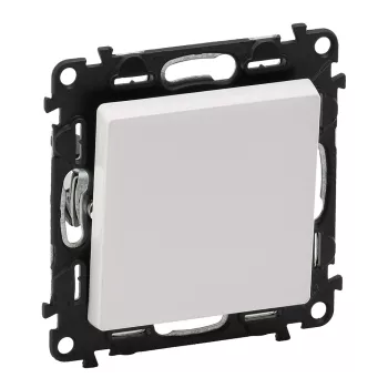   LEGRAND-752101 Valena Life egypólusú kapcsoló 10 AX fehér