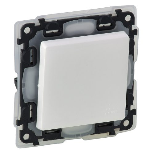 LEGRAND-752151 Valena Life egypólusú kapcsoló IP44 fehér