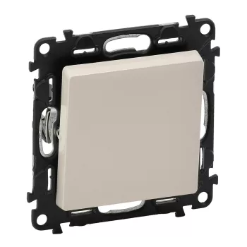   LEGRAND-752201 Valena Life egypólusú kapcsoló 10 AX elefántcsont