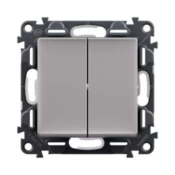   LEGRAND-752305 Valena Life csillárkapcsoló 10 AX alumínium