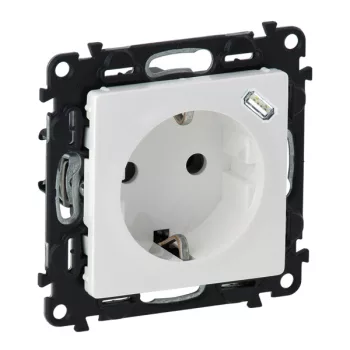   LEGRAND-753135 Valena Life 2P+F csatlakozóaljzat + USB-C töltőaljzat 1,5A-5V-7,5W, körmös/csavaros rögzítés, rugós bekötéssel, fehér