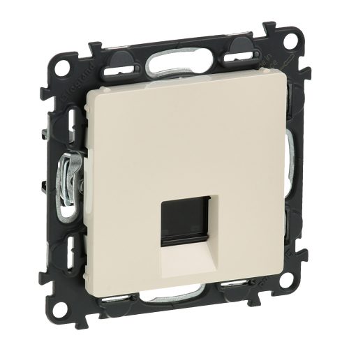 LEGRAND-753240 Valena Life 1xRJ45 Cat. 5e UTP csatlakozóaljzat  elefántcsont