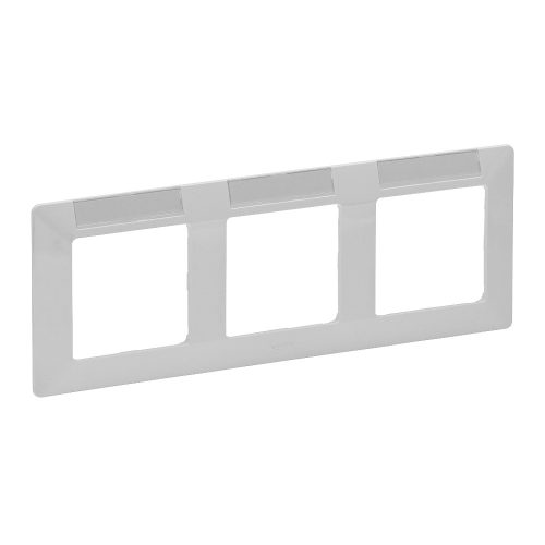LEGRAND-754013 Valena Life hármas keret, vízszintes, címketartóval fehér
