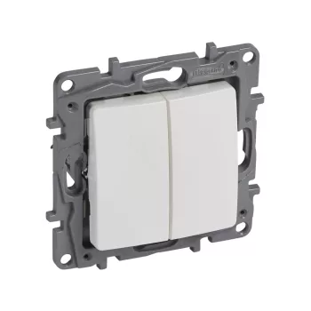   LEGRAND-764508 Niloé kettős váltóérintkezős nyomó, fehér