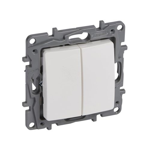 LEGRAND-764508 Niloé kettős váltóérintkezős nyomó, fehér