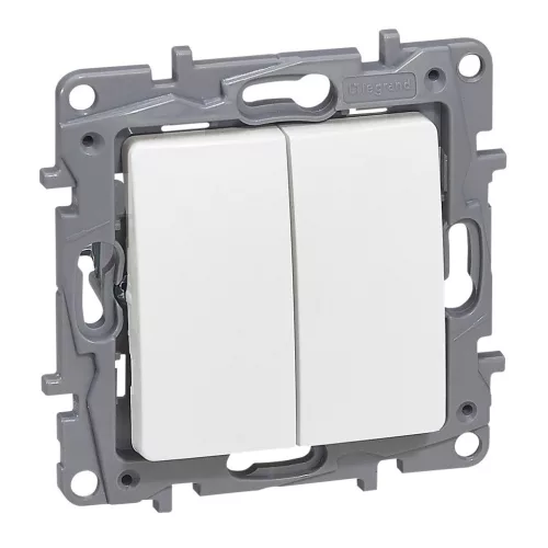 LEGRAND-764509 Niloé váltókapcsoló 10 AX + nyomó 6 A - 250 V±, fehér