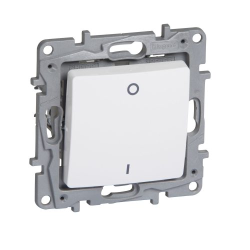 LEGRAND-764517 Niloé kétpólusú kapcsoló, fehér