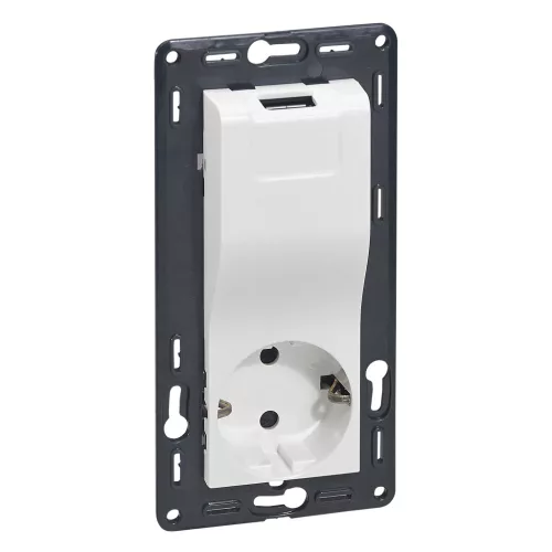 LEGRAND Niloé 2P+F / USB kombinált csatlakozóaljzat, fehér
