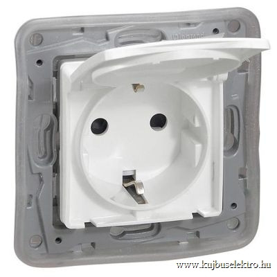 LEGRAND-764531 Niloé 2P+F aljzat IP44 biztonsági zsaluval, fehér