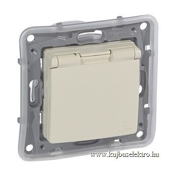   LEGRAND-764631 Niloé 2P+F aljzat IP44 biztonsági zsaluval, bézs