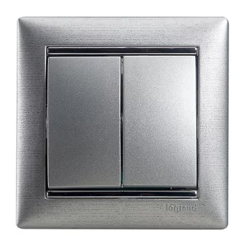 LEGRAND-770105 Valena csillárkapcsoló alumínium