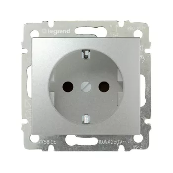LEGRAND-770120 Valena 2P+F csatlakozóaljzat alumínium