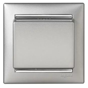   LEGRAND-770235 Valena hotelkártya kapcsoló késleltetéssel, alumínium