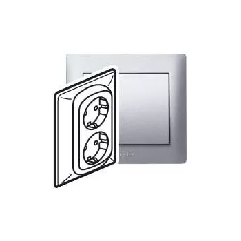 LEGRAND Galea Life 2x2P+F aljzat, csavaros, alumínium