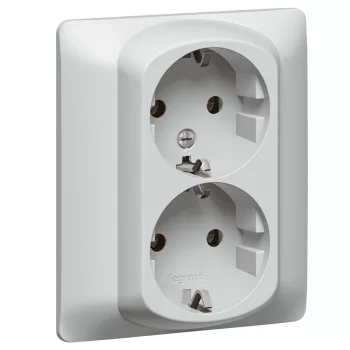   LEGRAND Galea Life 2x2P+F aljzat biztonsági zsaluval, csavaros, alumínium