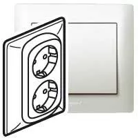 LEGRAND Galea Life 2x2P+F aljzat, csavaros, gyöngyház