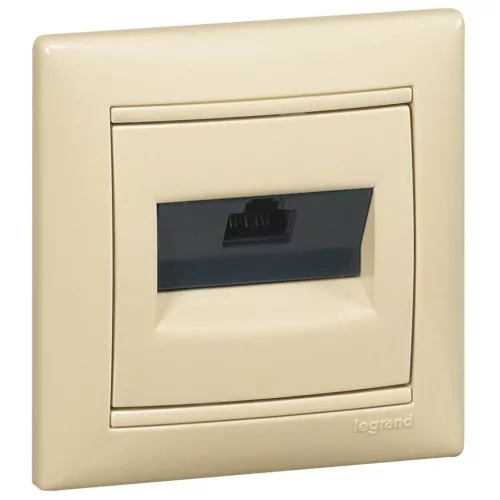 LEGRAND-774146 Valena 1xRJ45 LCS2 Cat6 UTP aljzat, körömmel elefántcsont