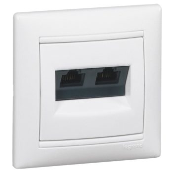   LEGRAND-774231 Valena 2xRJ45 LCS2 Cat5e UTP aljzat, körömmel, fehér