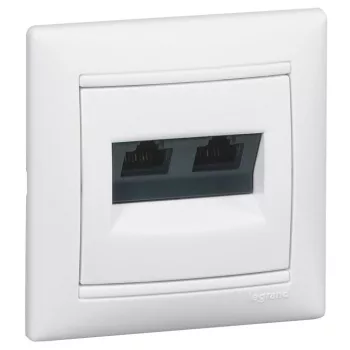   LEGRAND-774231 Valena 2xRJ45 LCS2 Cat5e UTP aljzat, körömmel, fehér