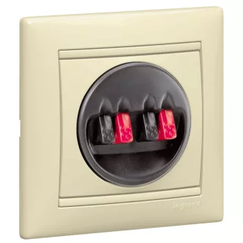 LEGRAND-774324 Valena hangszórócsatlakotó elefántcsont