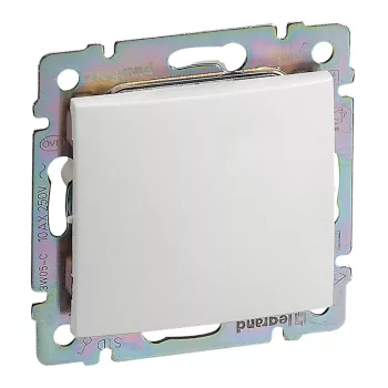 LEGRAND-774407 Valena keresztkapcsoló fehér