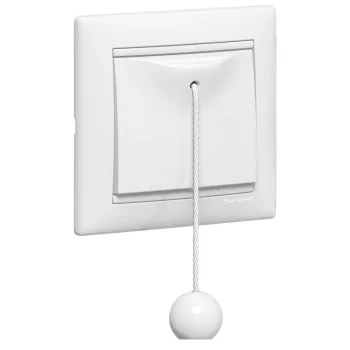   LEGRAND-774419 Valena húzózsinóros váltóérintkezős nyomó, fehér