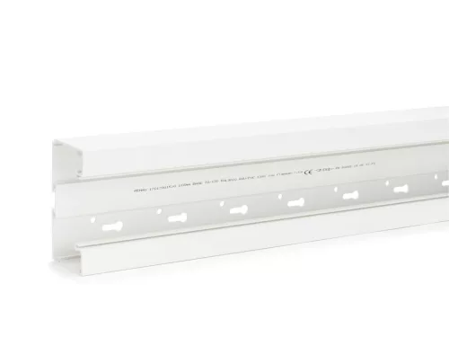 SCHRACK - Alsó rész Signa Base mellvédcsatornához 70/130, RAL 9001  - RH701730-4