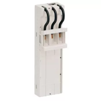   SCHRACK - Adapter 32 A, CrossBoard®, 3 fázisú, 45 x 160 mm mit CrossLink®-rendszerhez, 1 fix kalapsín, 6 mm² vezetékkel (AWG 10) - SI326820--