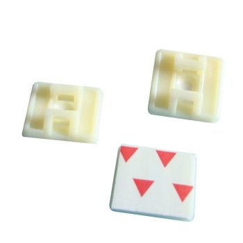   TRACON TALP270-2 - Öntapadós/csavarozható, 2oldalt fűzhető kötegelő talp, natúr 26,5×26,5mm, d=4,3mm, PA6.6