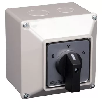   TRACON TKM-32/CT65 - Tokozott közvetlen Y-D motorkapcsoló 400V, 50Hz, 32A, 11kW, 64×64mm, IP65